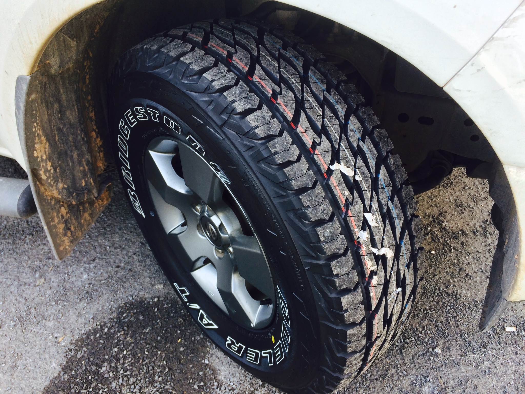 BRIDGESTONE DUELER AT697 265/70-16 ราคาถูก