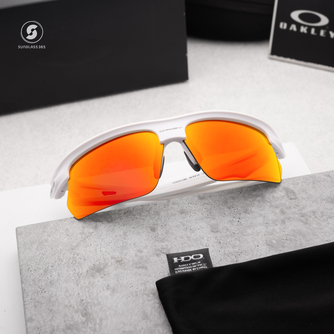 OAKLEY Bisphaera OO9400-03 Polished White Prizm Ruby
