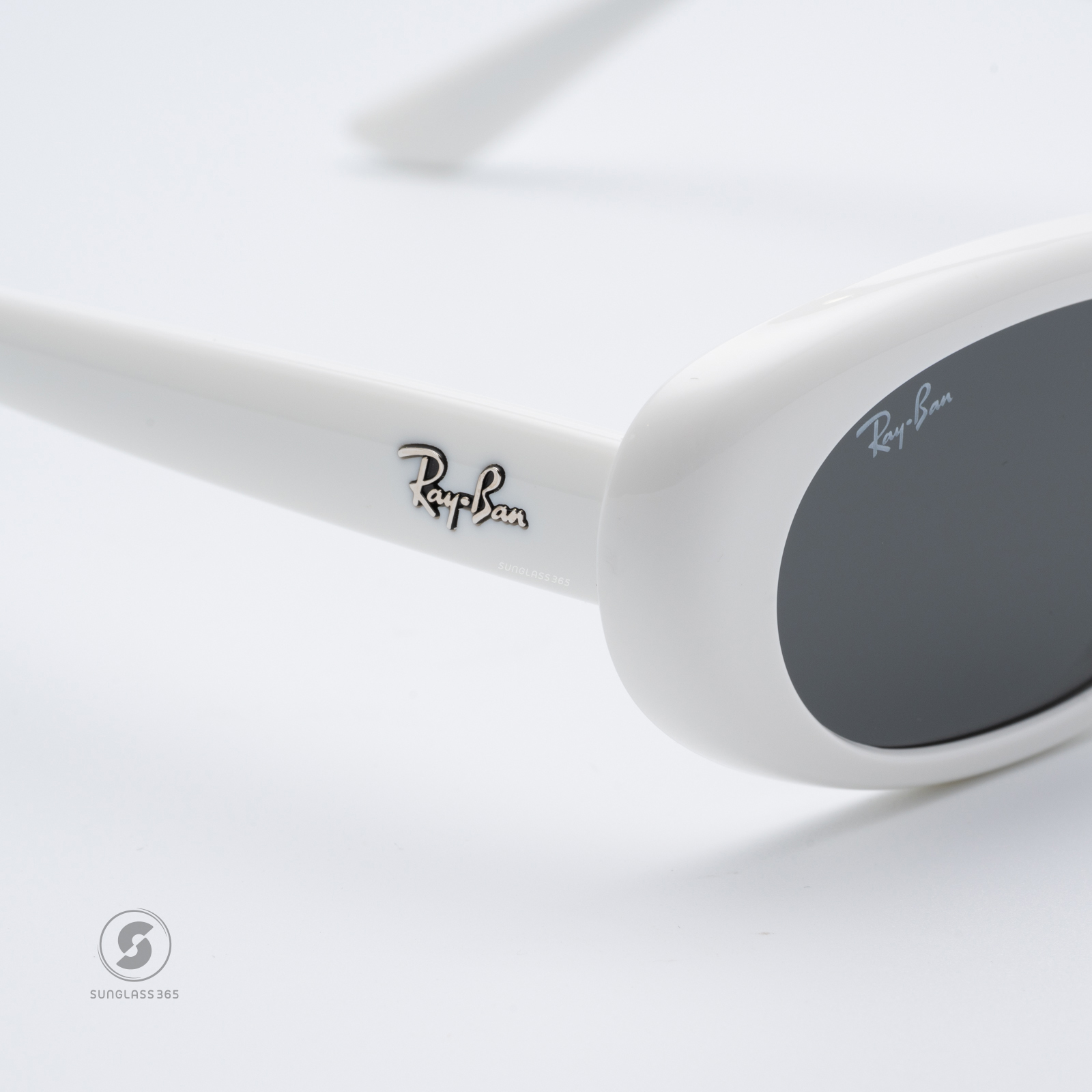 Ray-Ban RB4441D 677287 White