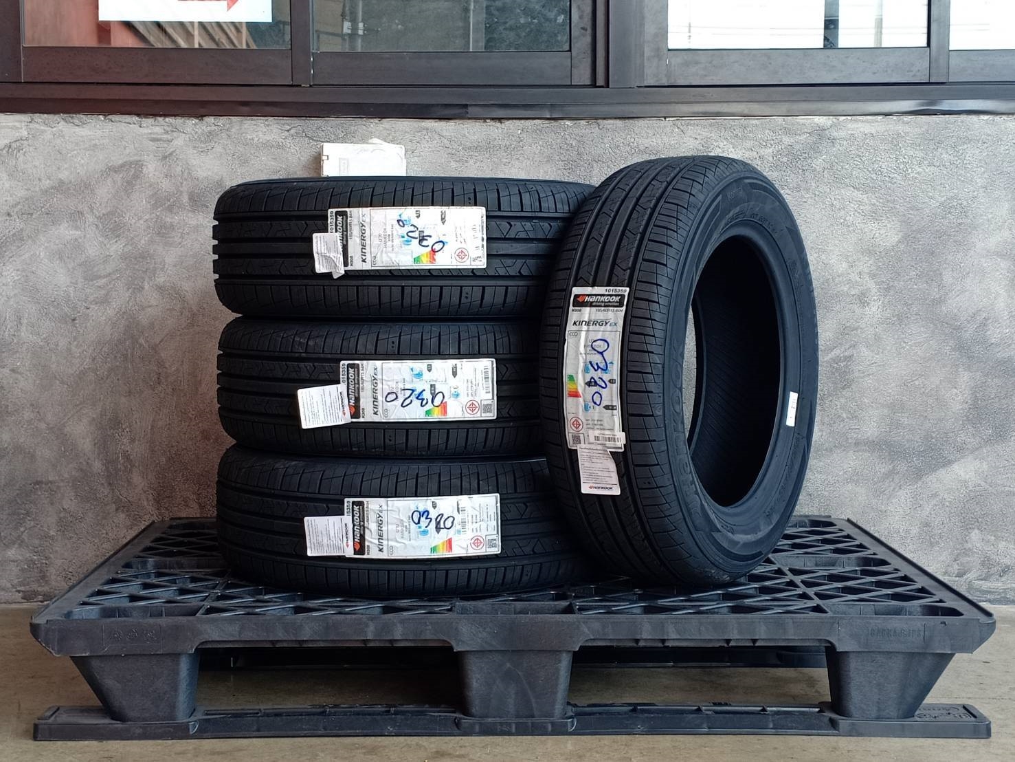 ยางใหม่ HANKOOK H308 185/60-15 ราคาพิเศษ