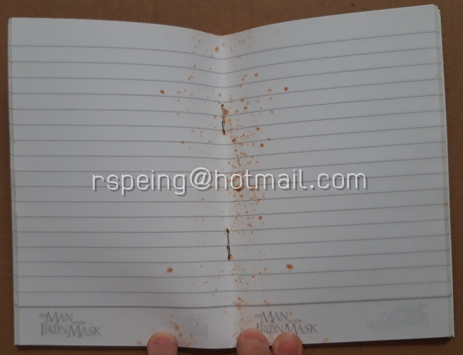 สมุดโน้ต มีเส้น จากภาพยนตร์เรื่อง The Man in The Iron Mask