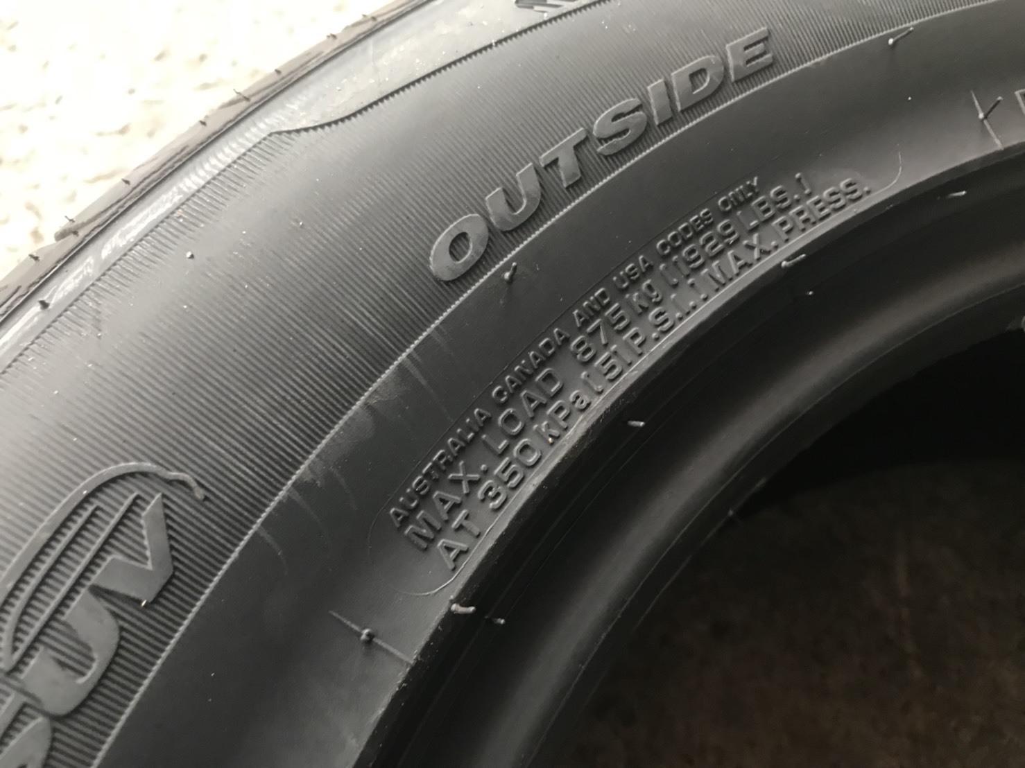 NEXEN RU1 235-60-18 เส้น 4500 ปี18