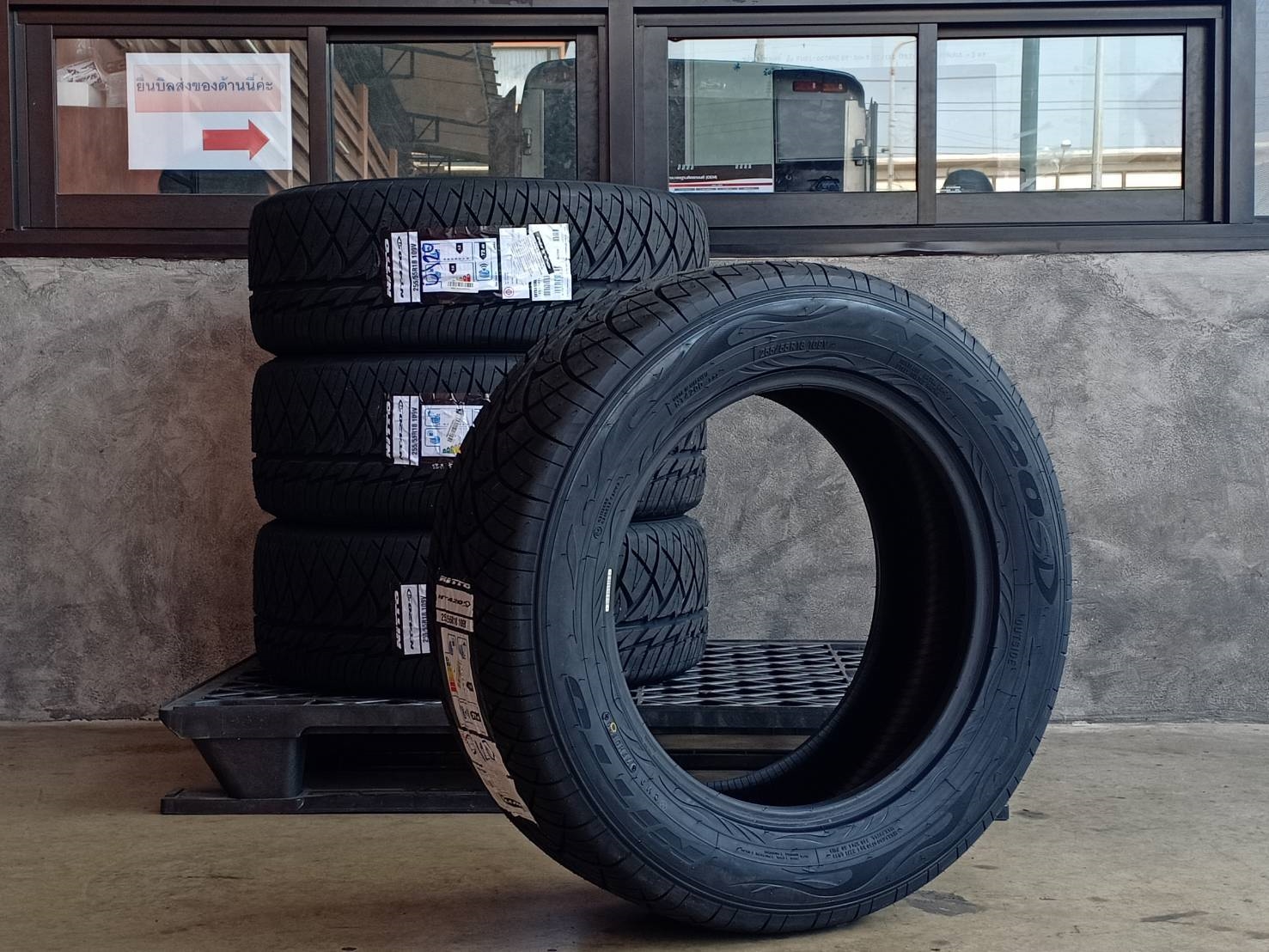 NITTO 255/55R18 NT420SD 109V MADE IN MALAYSIA
