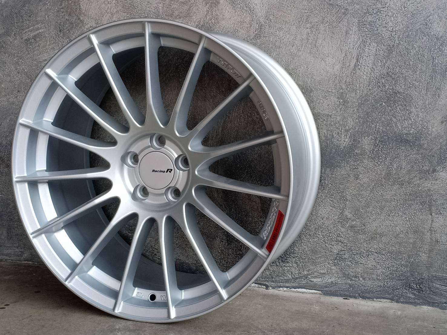 MF-1198F RS05RR 18X8.5 5H100 38 73.1 MS ต้องการส่วนลดราคาพิเศษ กรุณาสอบถาม