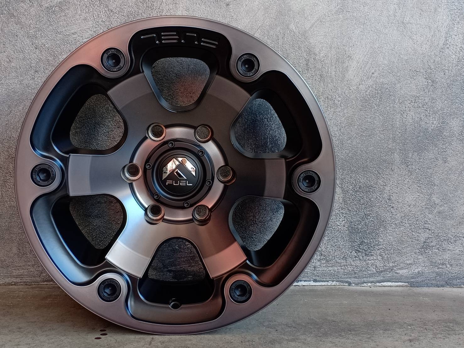 FUEL-BEAST 16X8 6X139.7 0 108 BLACK/MACHINED DDT