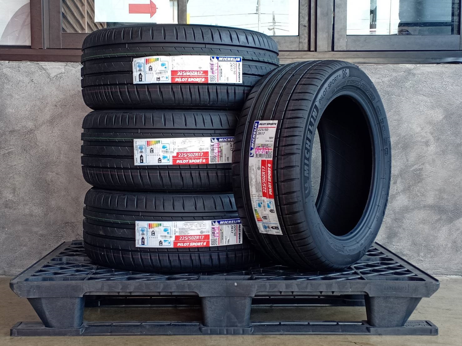 MICHELIN 225/50ZR17 PILOT SPORT 4ST 98Y MADE IN THAILAND