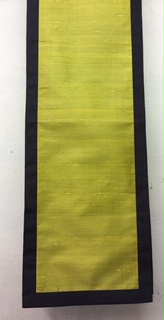 ผ้าคาดโต๊ะ Table runner ไหมแท้ ปลายตัดหรือปลายสามเหลี่ยม เก็บงานปราณีต