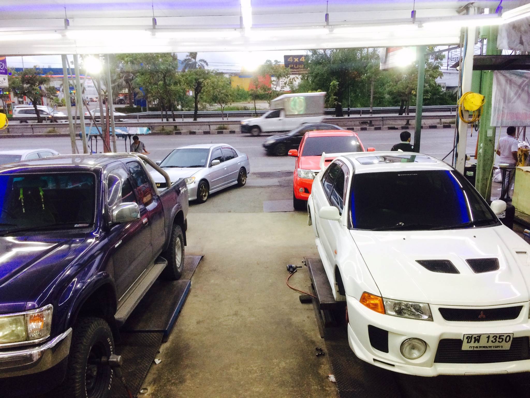 ยางใหม่ FEDRAL 595RSR 285/30-18 เส้น 4750 ปกติ 9500