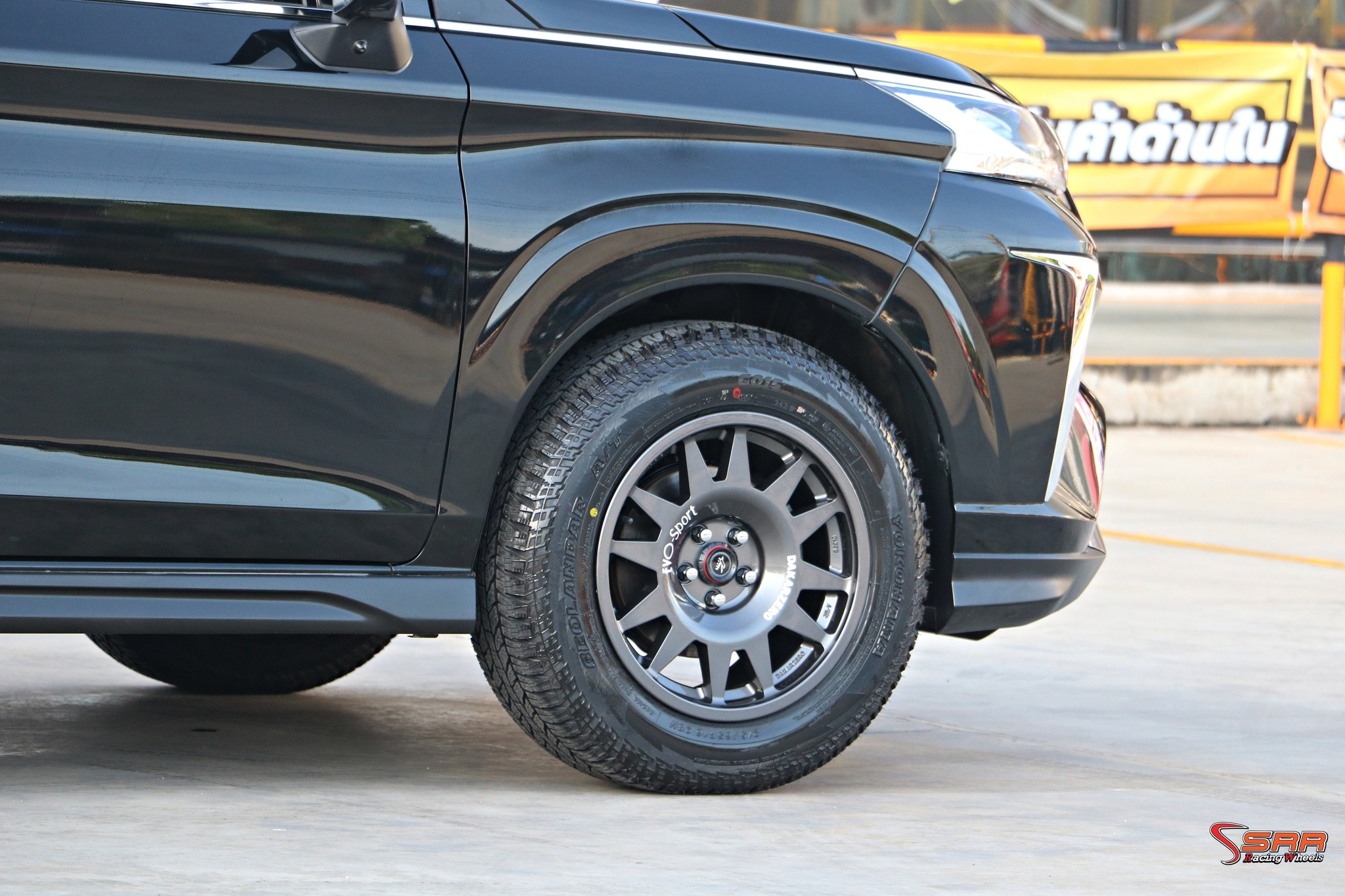 EVO ขอบ16 5รู100 กับ Toyota Veloz หล่อๆครับ