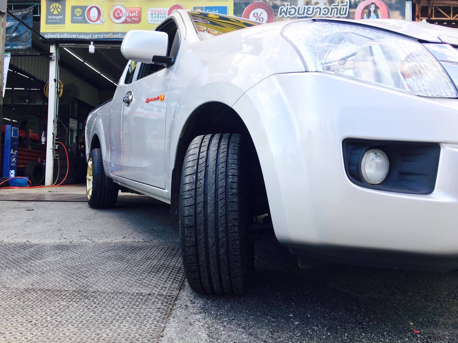 ยางใหม่ CONTINENTAL MC5 225/55-17 ยางใหม่ ปี17 ลดราคาสุดคุ้ม