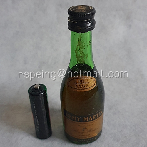เหล้าขวดเล็ก เหล้าแท้ขวดแก้ว Remy Martin Fine Champagne Cognac V.S.O.P.