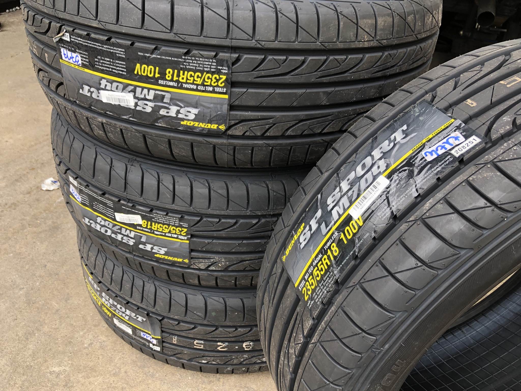 DUNLOP LM704 225w45s18 เส้น 1900 ปกติ 5500