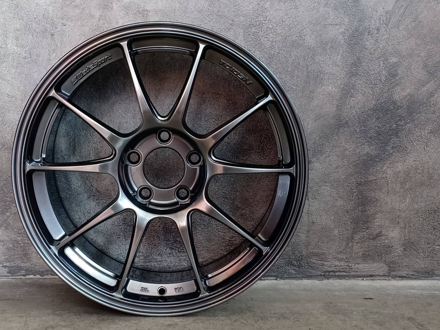 TC105N 18X8.5 ET+35 5/11.3 ราคาพิเศษ มี2สี