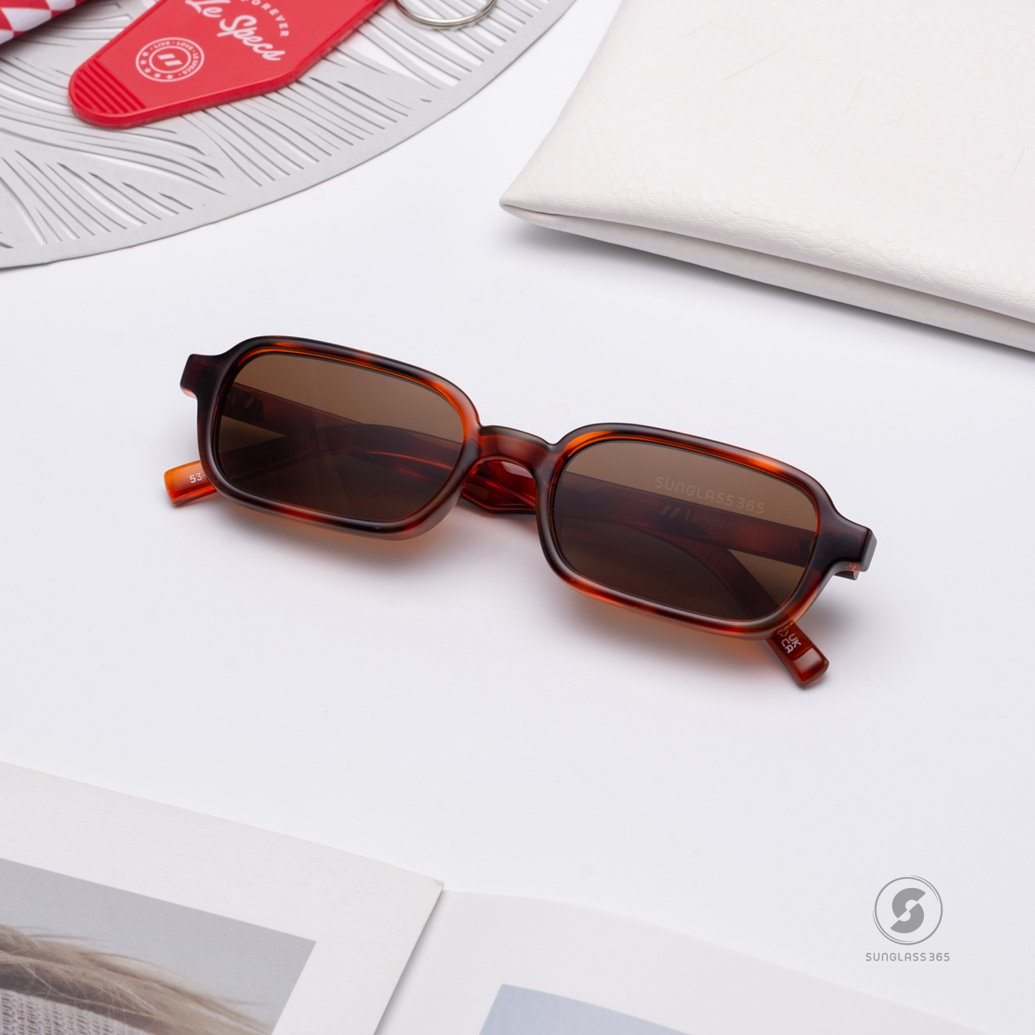 แว่นกันแดด Le Specs LSP2352103 PILFERER Toffee Tort