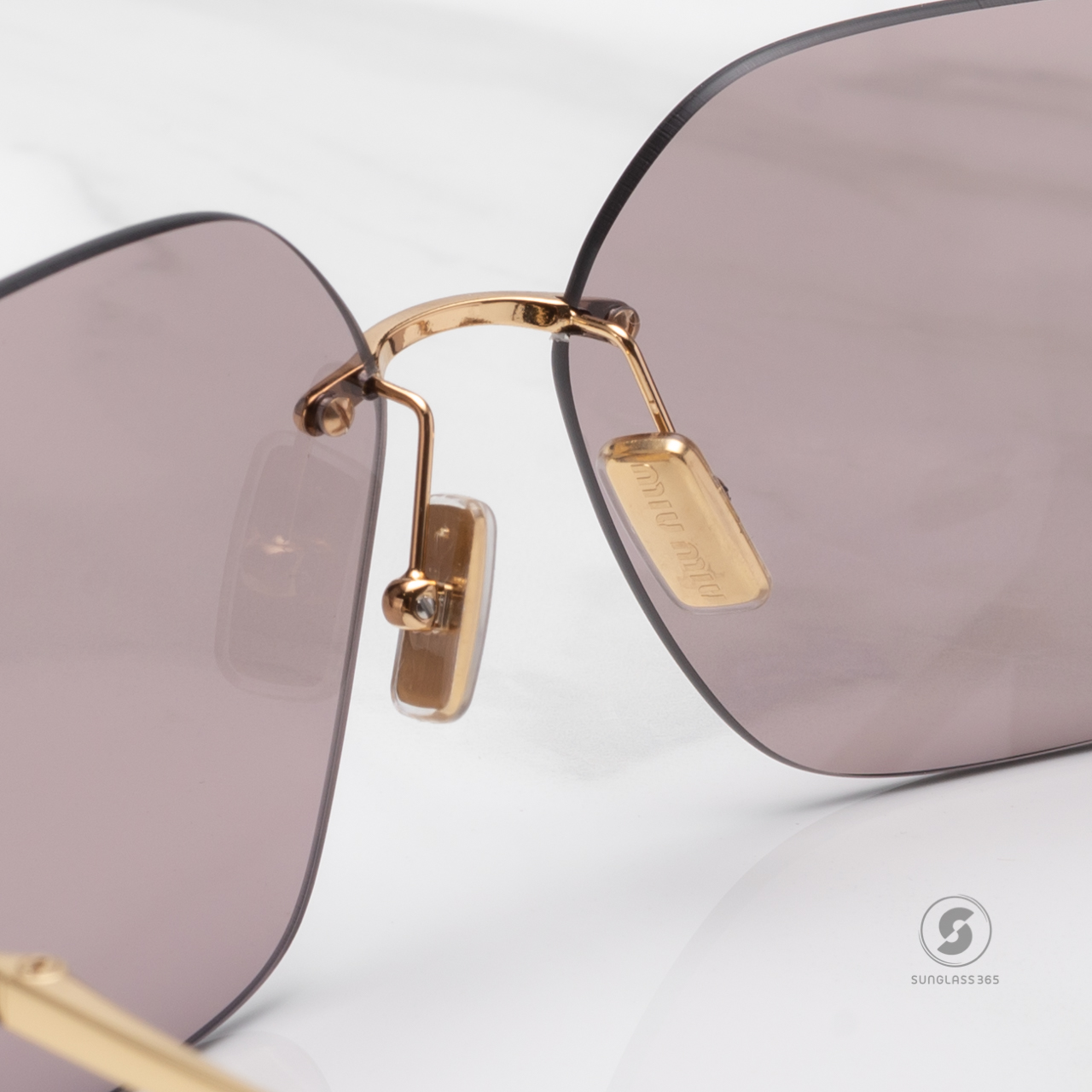 แว่นกันแดด Miu Miu MU54YS 5AK06I