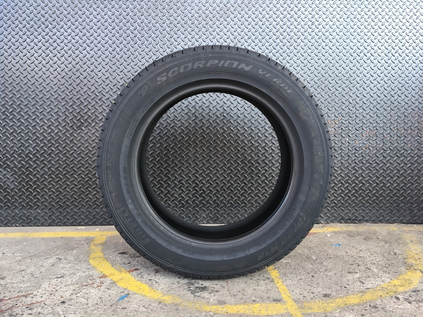 PIRELLI SCORPION VERDE ALL SEASON+ 225-60-18 เส้น 5400 บาท ปี18 ปกติ 8500 จำนวนจำกัด