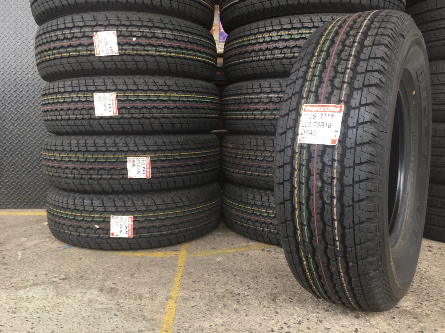 ยางเข้ามาใหม่ BRIDGESTONE HT840 265/70-16 ปี17 ราคาถูก
