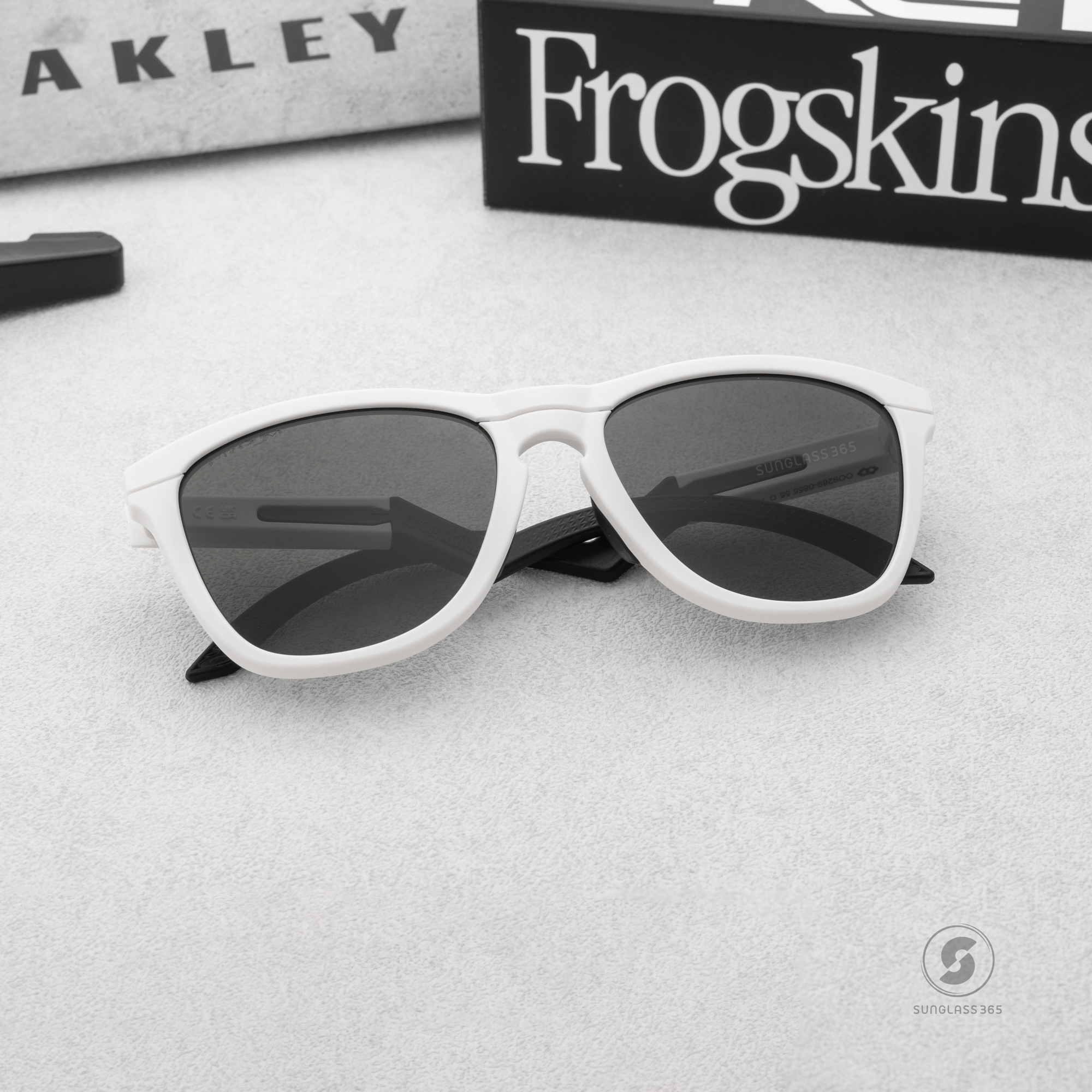 OAKLEY Frogskins Hybrid OO9289-08 Matte White Prizm Grey