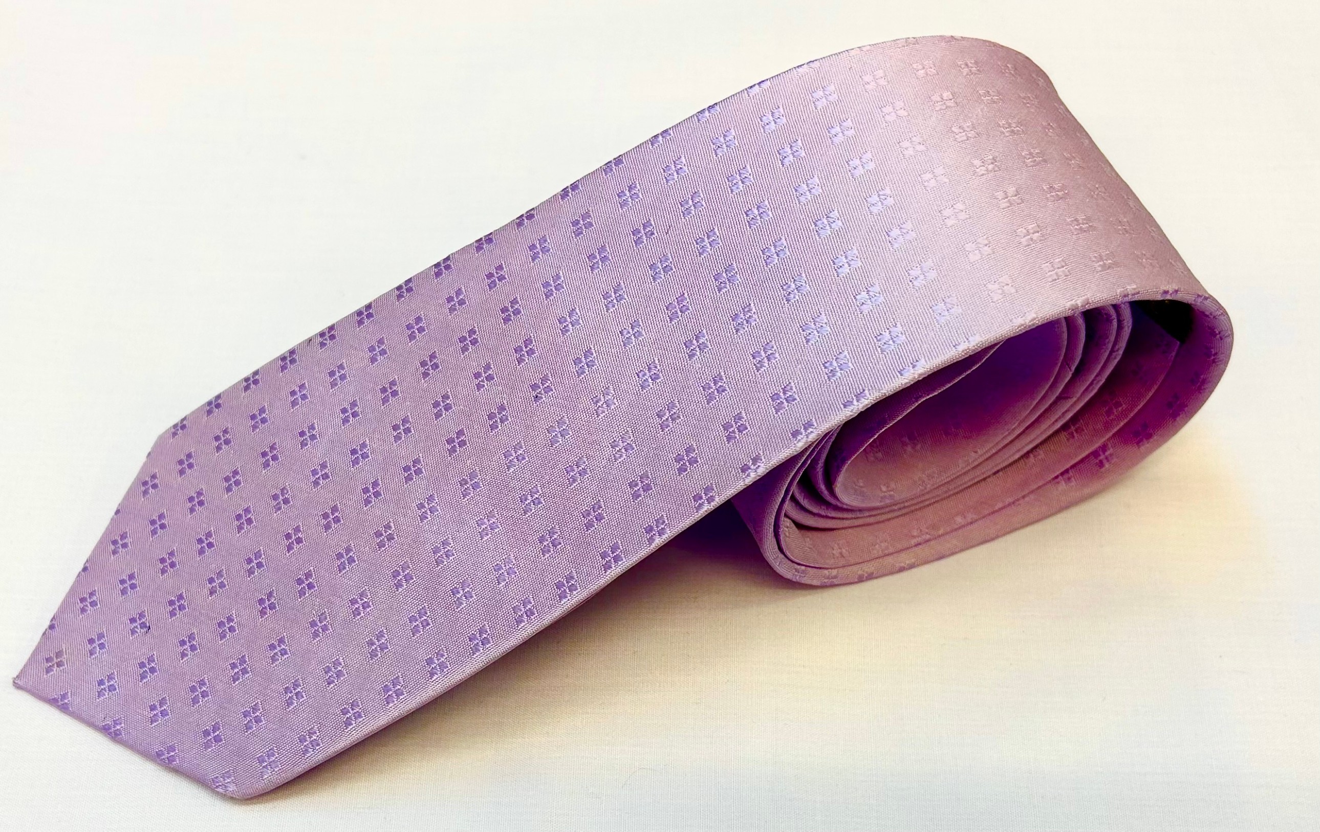 เนคไทผ้าไหมแท้ทอมือ ยกดอก พร้อมกล่อง ตัดเย็บปราณีต งานเนี้ยบ สีคลาสสิก ราคาจับต้องได้