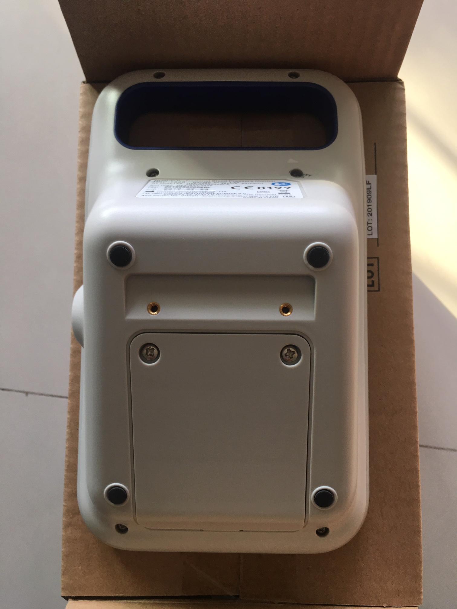 เครื่องวัดความดันโลหิตแบบอัติโนมัติ omron รุ่น HBP 1320