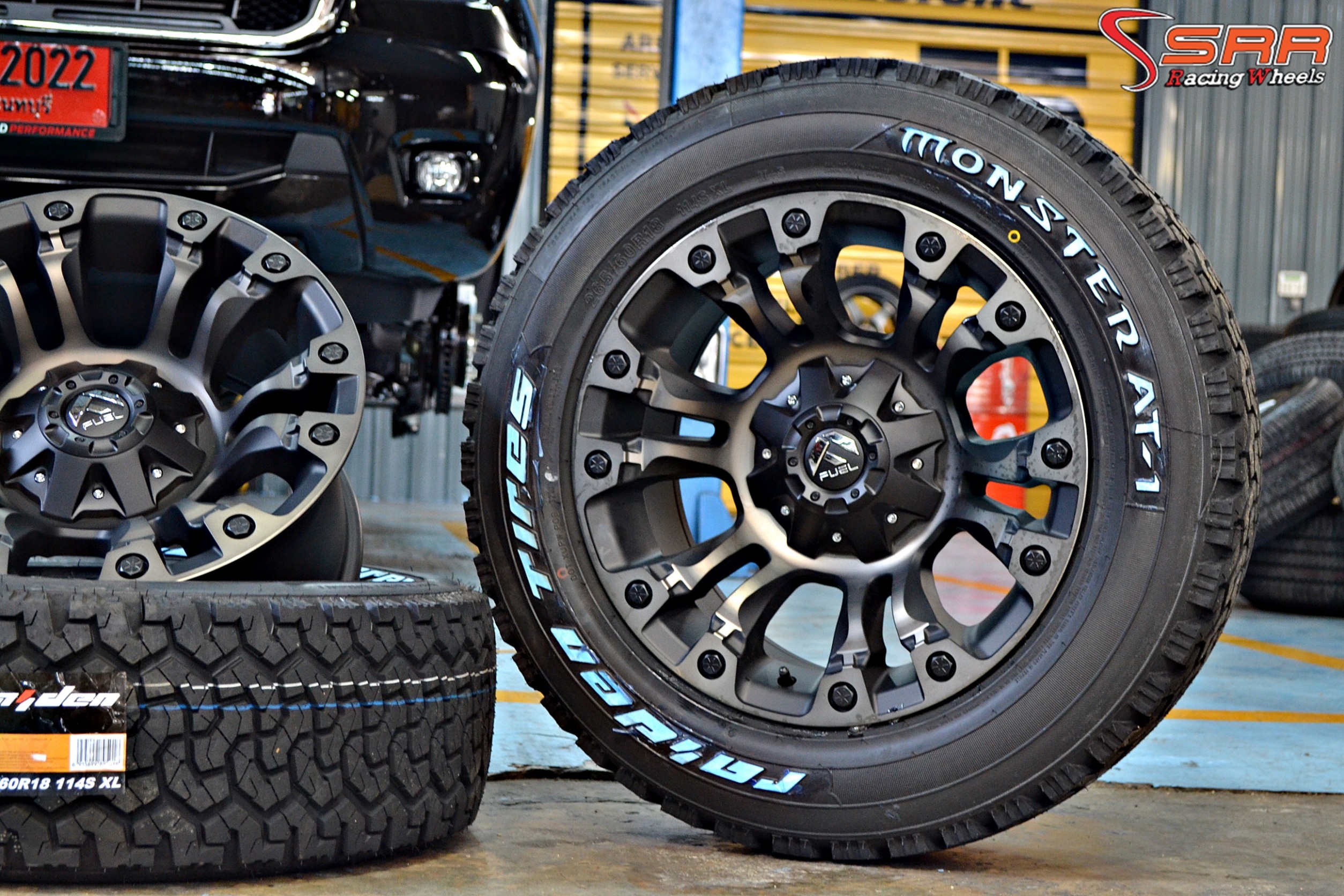 ล้อแท้ FUEL VAPOR ขอบ18 สุดยอดล้อ OFF ROAD