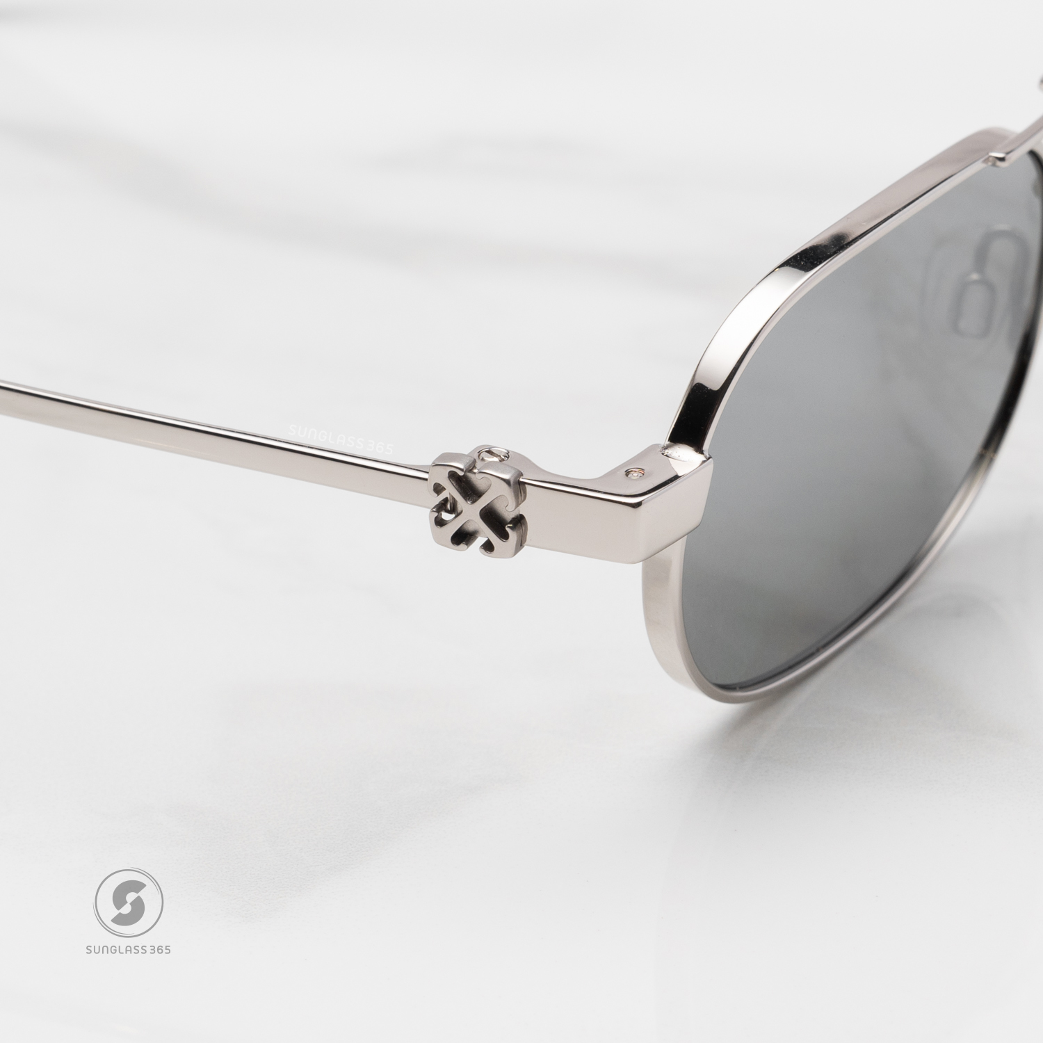 แว่นกันแดด Off-White OERI123 7272