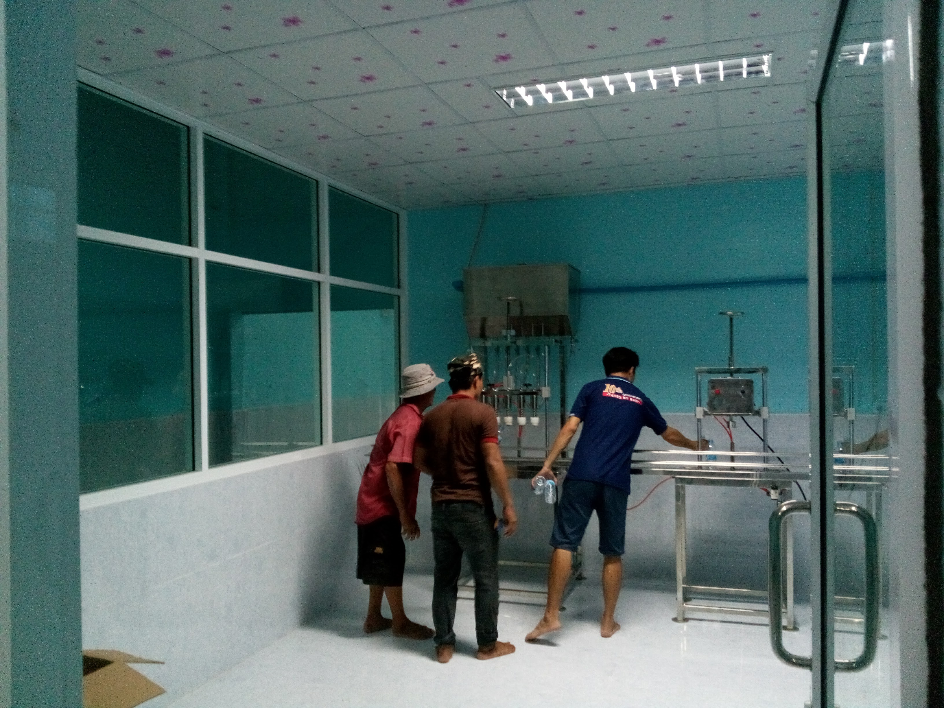 เครื่องบรรจุน้้ำ6หัว