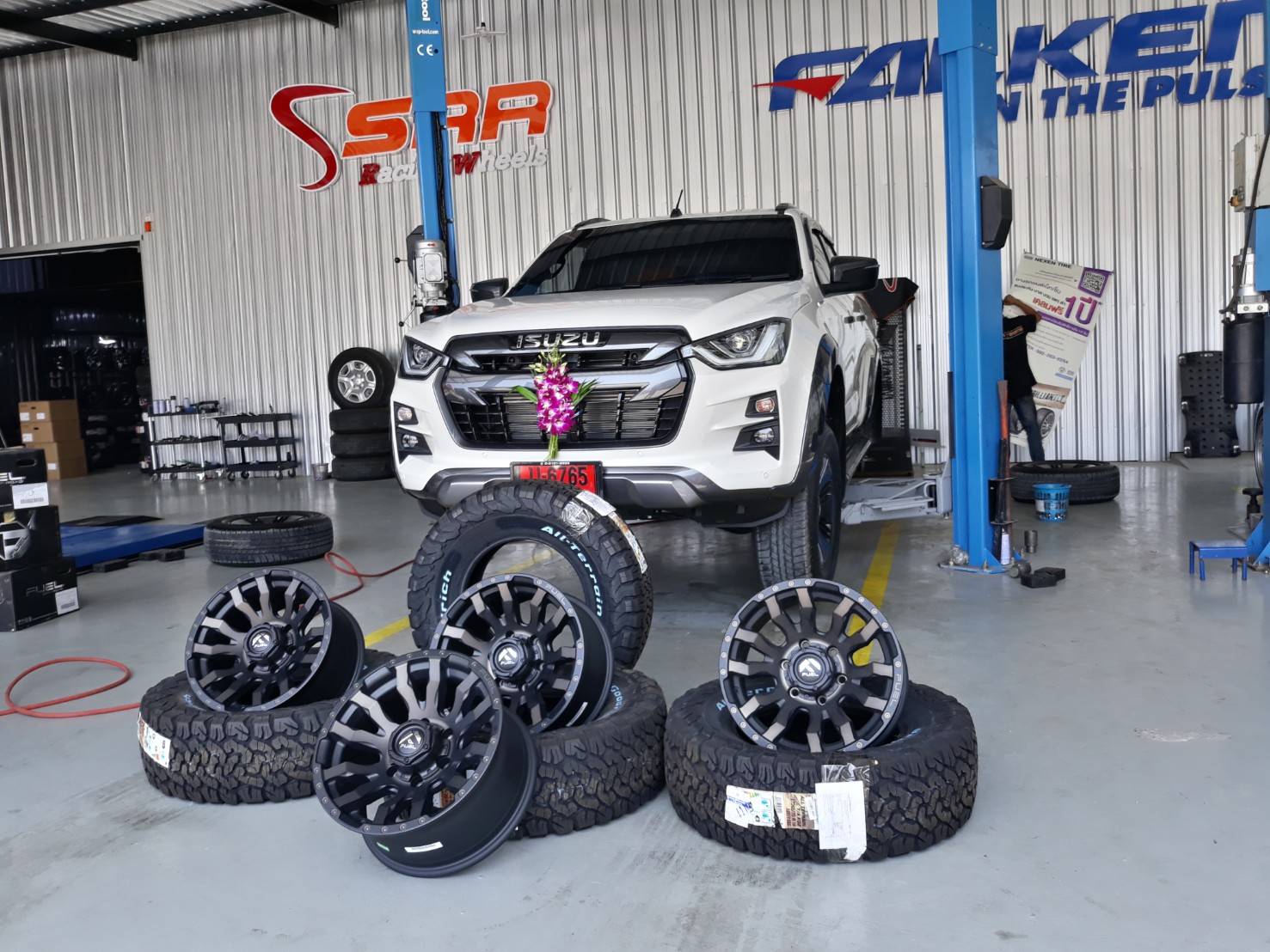 ล้อแม็กซ์แท้FUEL BLITZ ขอบ16 กว้าง8 offset+1 PCD6x139