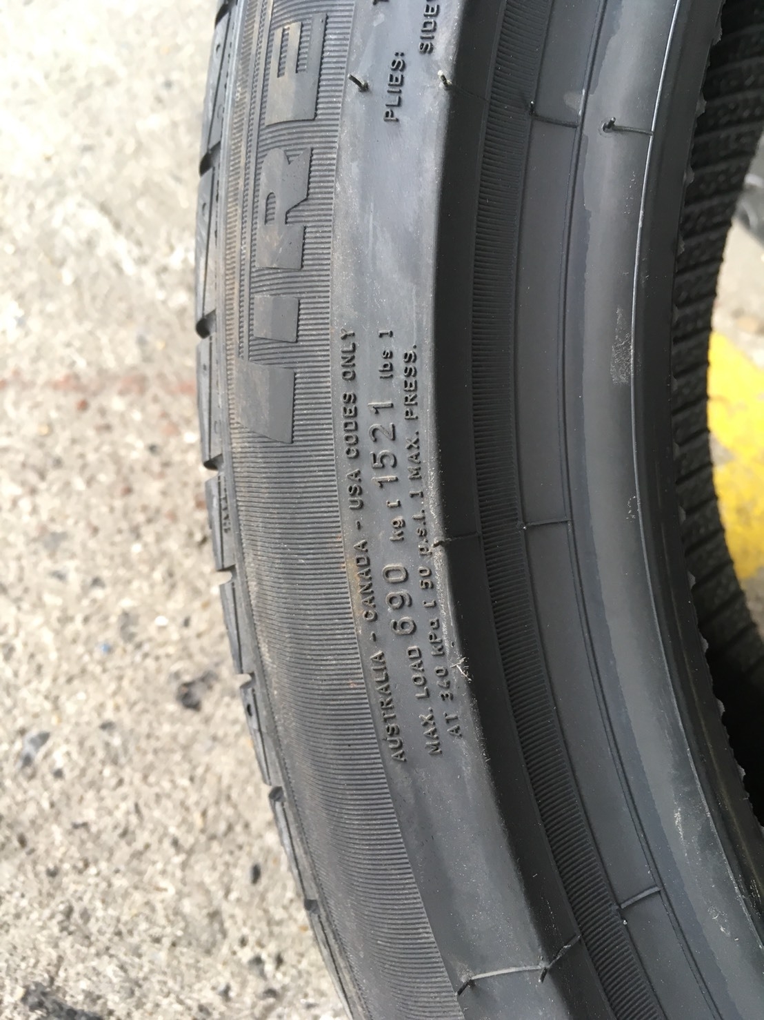 PIRELLI Cinturato P1 215-50-17 เส้น 6500 ปี18 ซื้อ2แถม2 ตัวใหม่ล่าสุด