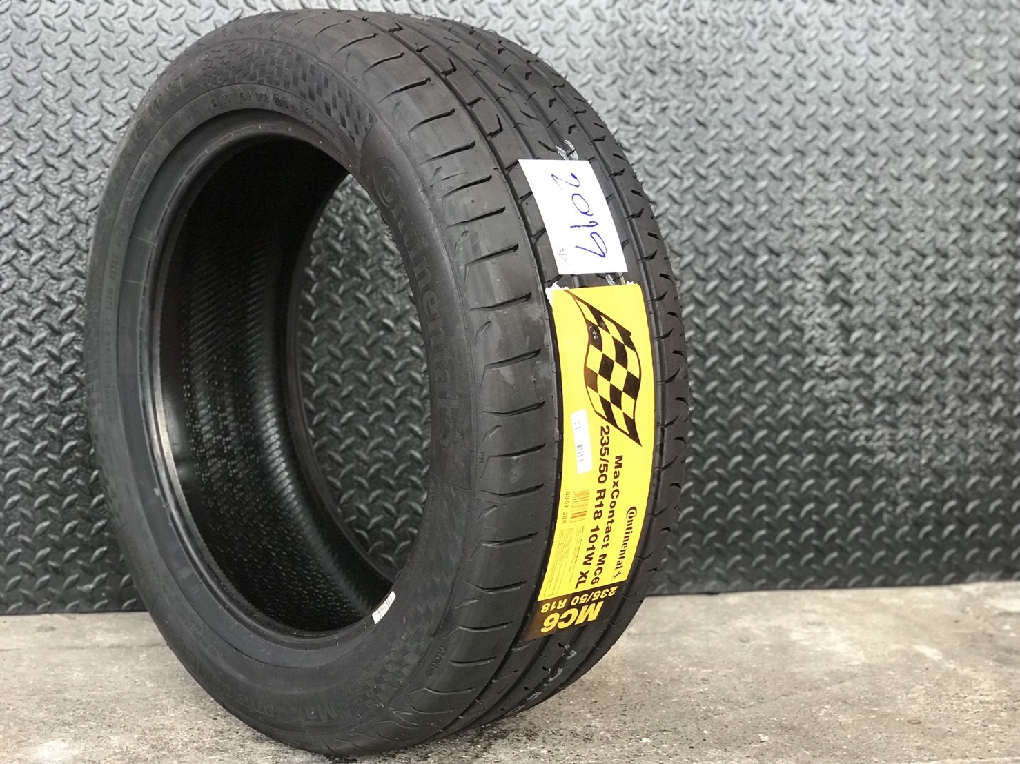 ยางใหม่ CONTINENTAL MC6 235/50-18 ราคาพิเศษ