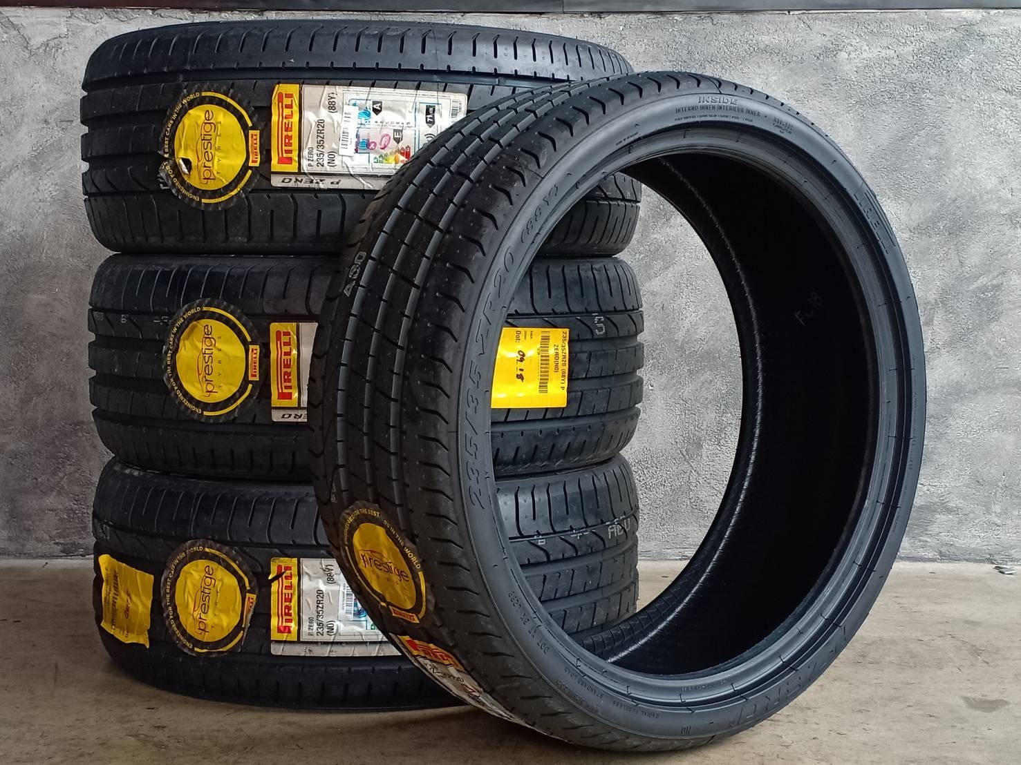 PIRELLI PZERO 235/35-20 เส้น 8000 ปกติ 11500