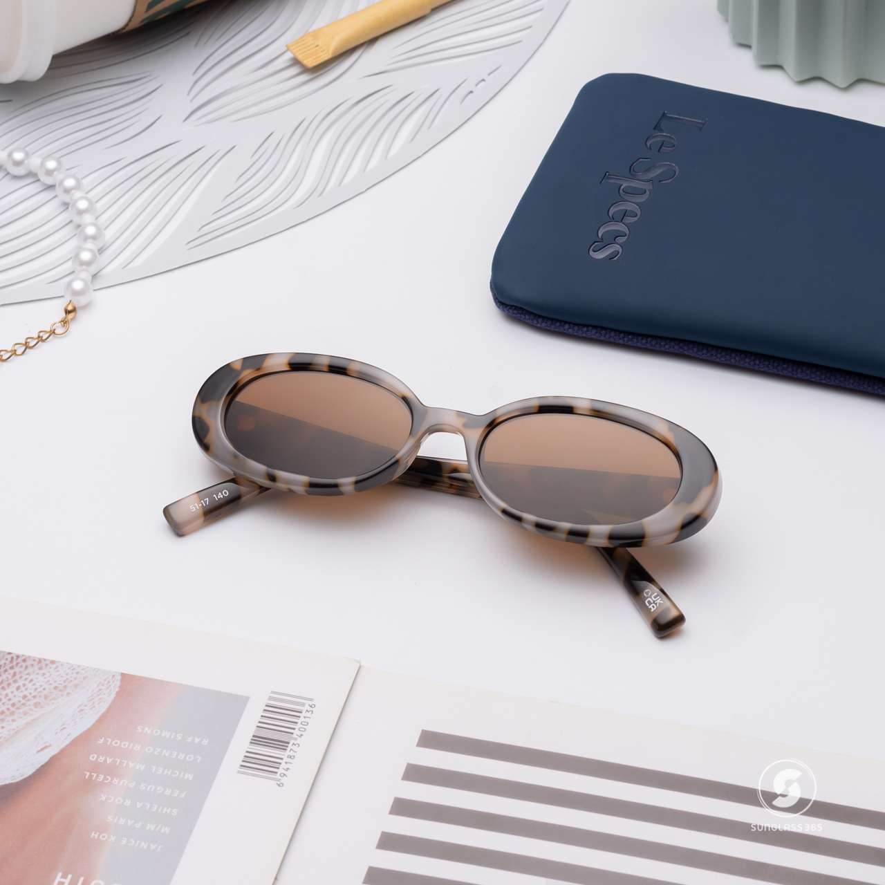 แว่นกันแดด Le Specs LSP2202446 Outta Love Cookie Tort