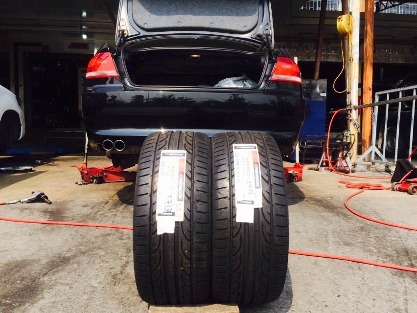 HANKOOK V12 EVO2 225/35-19 ราคาพิเศษ