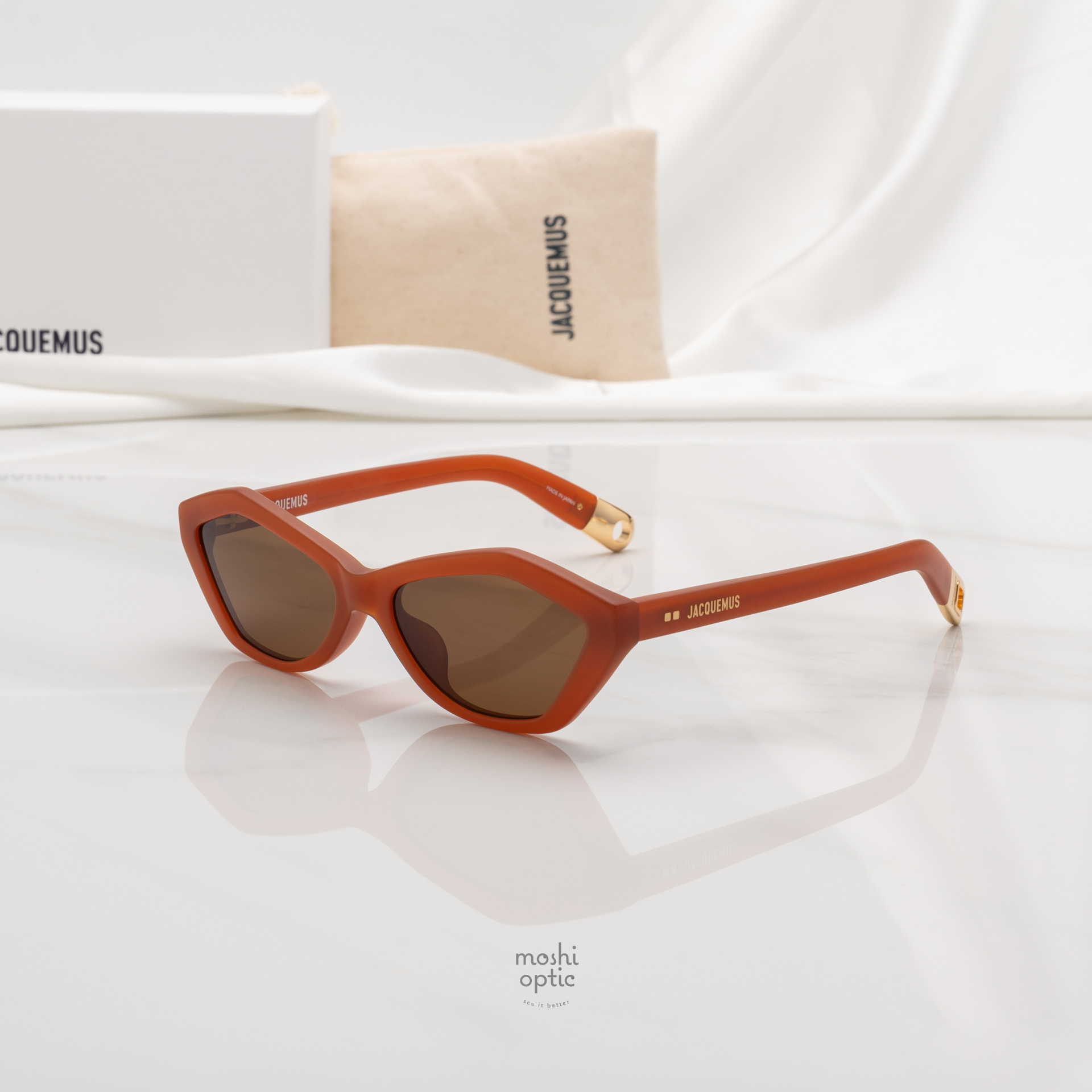 แว่นกันแดด JACQUEMUS BAMBINO JAC42 C10