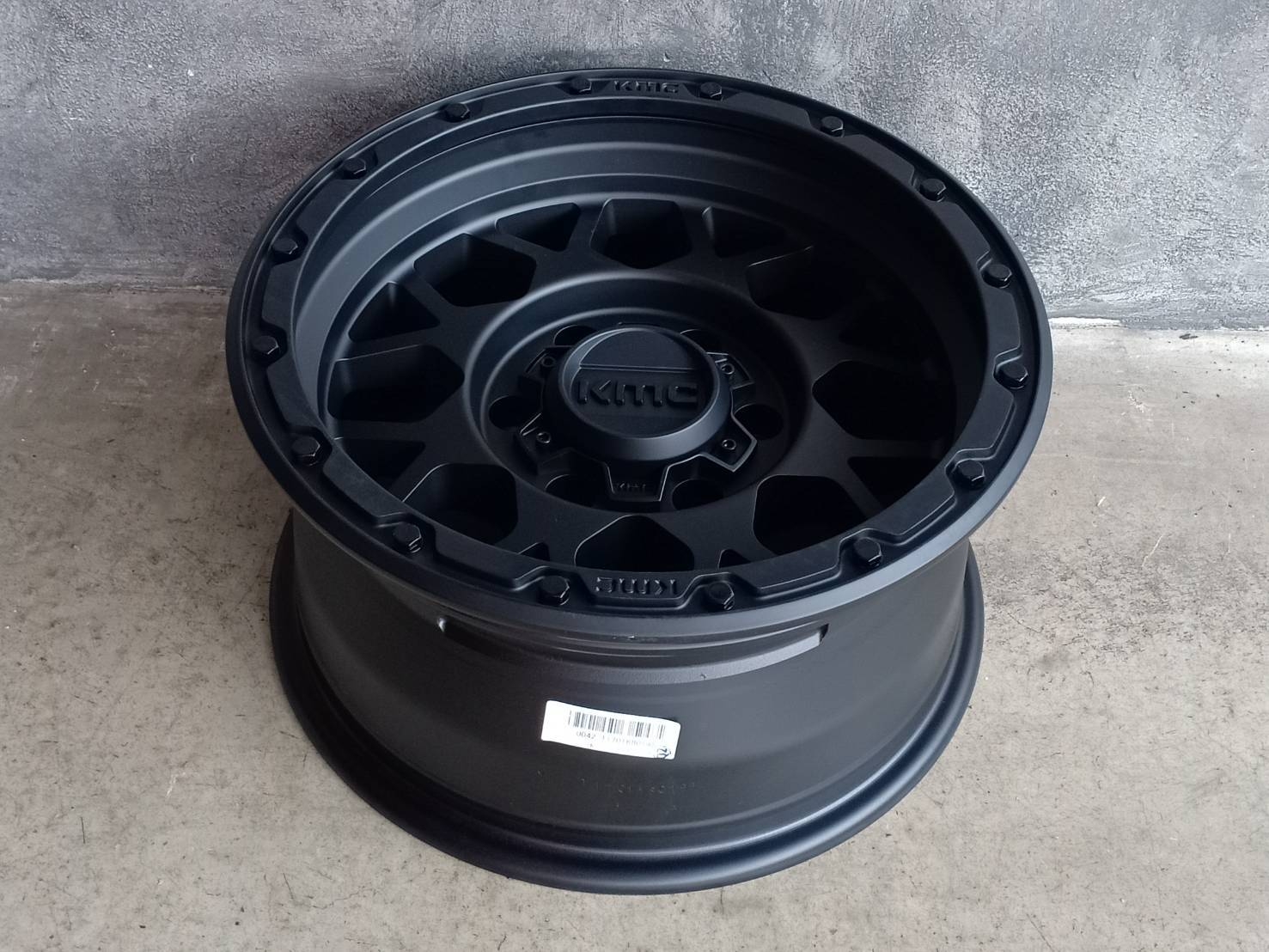 KM535 16X8 6X139.7 -6 106.25 M-BLKต้องการส่วนลดราคาพิเศษ กรุณาสอบถาม