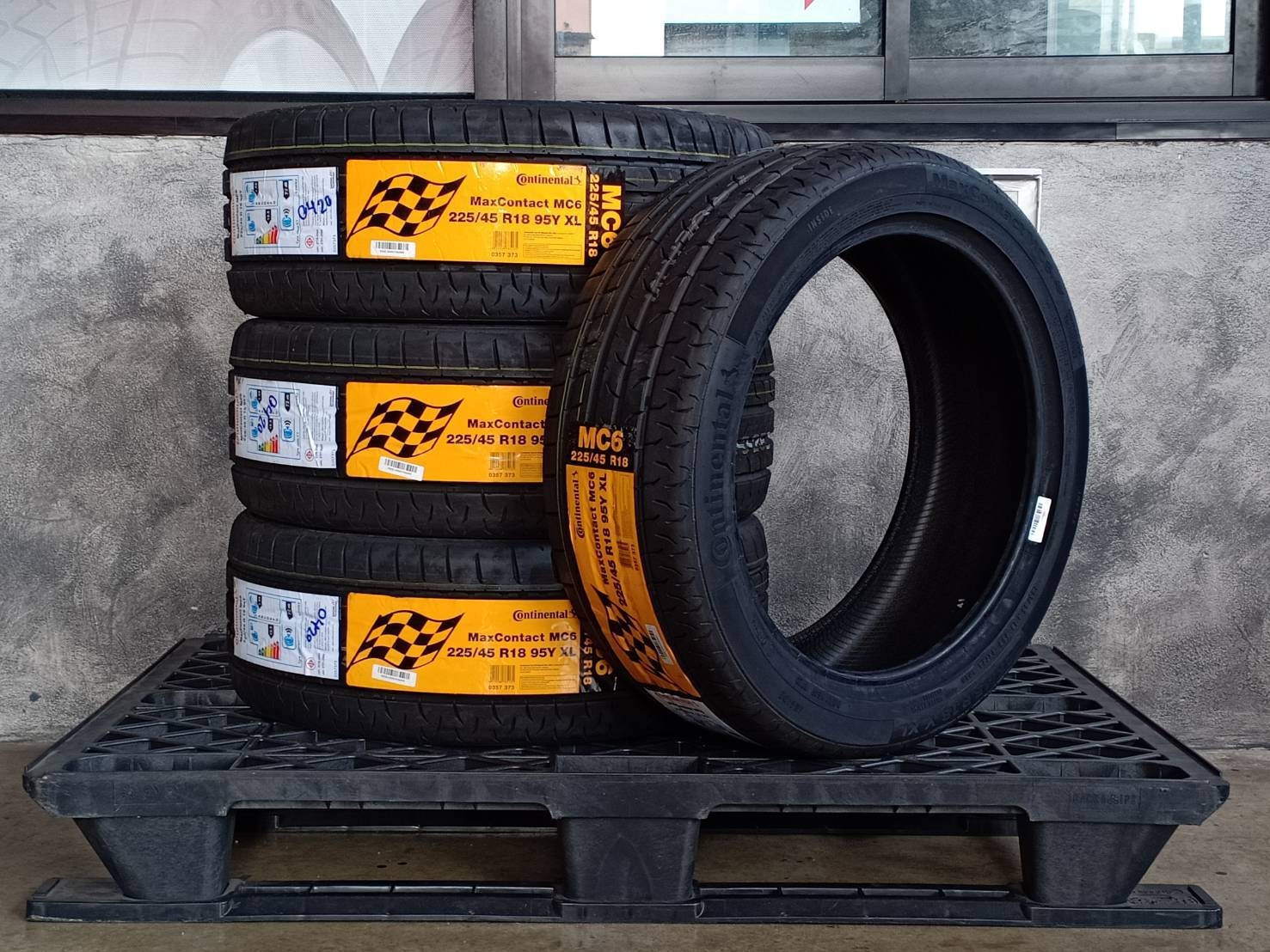 CONTINENTAL 225/45R18 CONTACT MC6 95Y XL MADE IN MALAYSIA