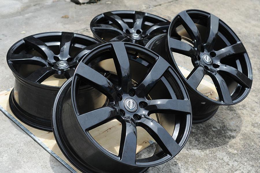 ขายล้อใหม่ NISSAN SKYLINE R35 พร้อมยางFALKEN ราคาถูก