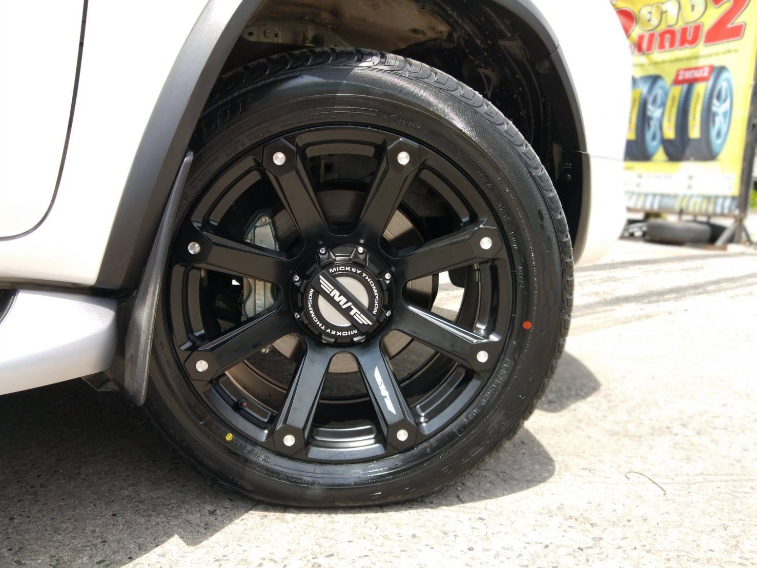 ล้อแท้ MICKEY THOMPSON ROUSH ขอบ20