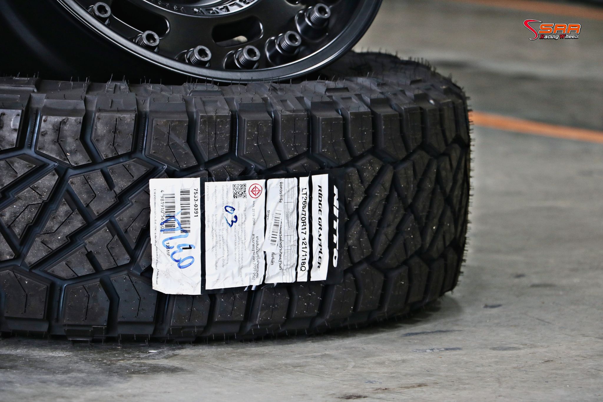 BLACK RHINO AXLE ขอบ17นิ้ว (6รู139.7)