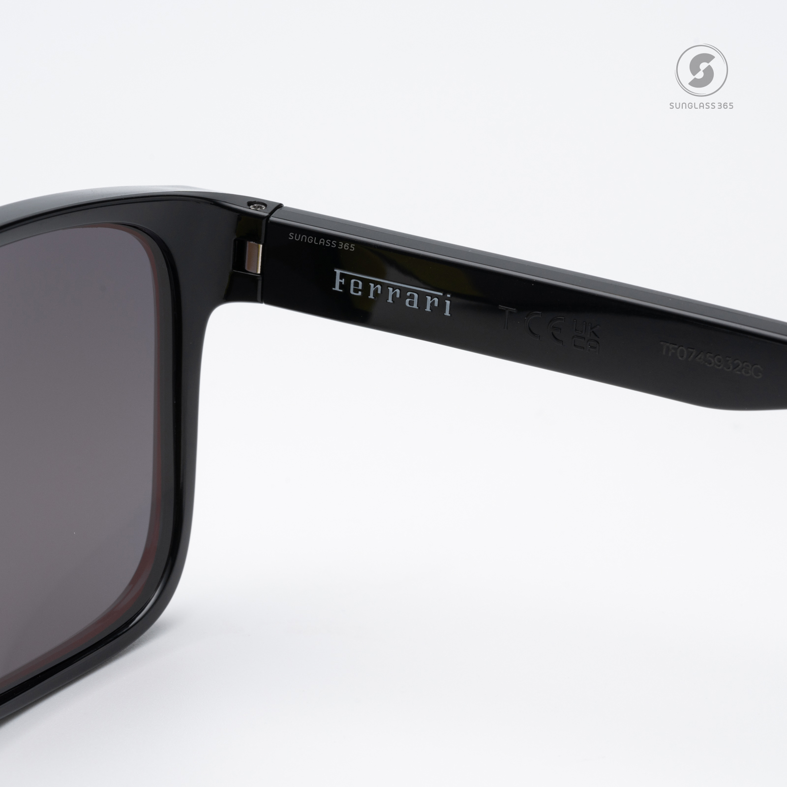 แว่นกันแดด Scuderia Ferrari FZ6002U 501/6Q