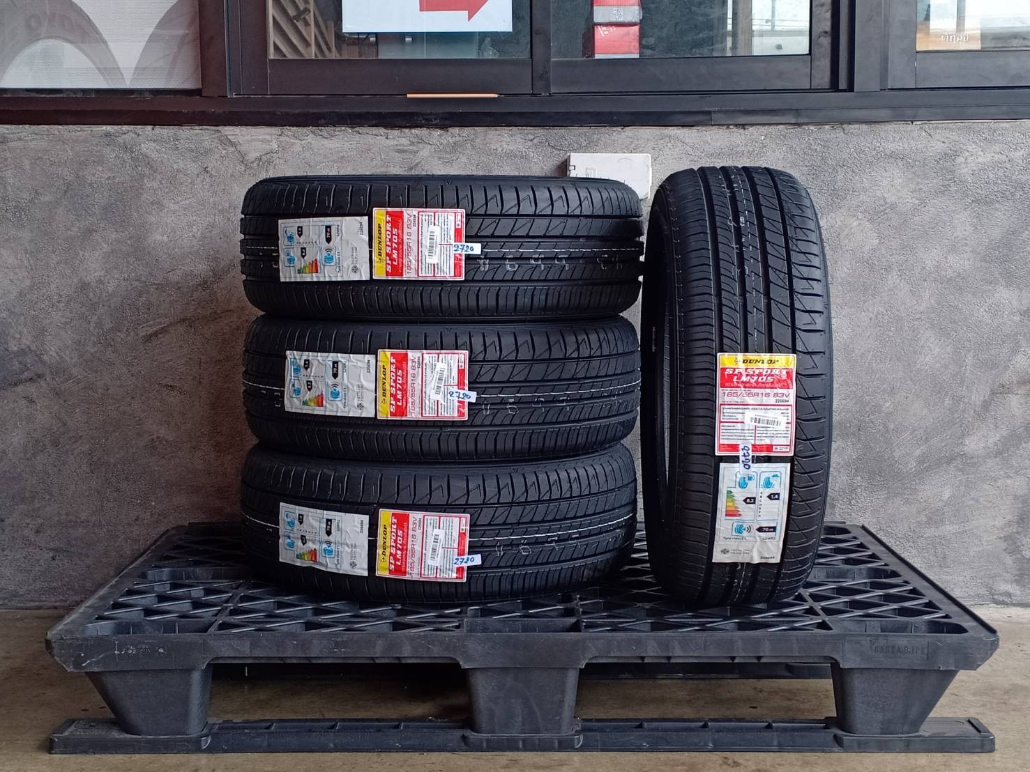 DUNLOP 185/55R16 SP SPORT LM705 83V MADE IN THAILAND