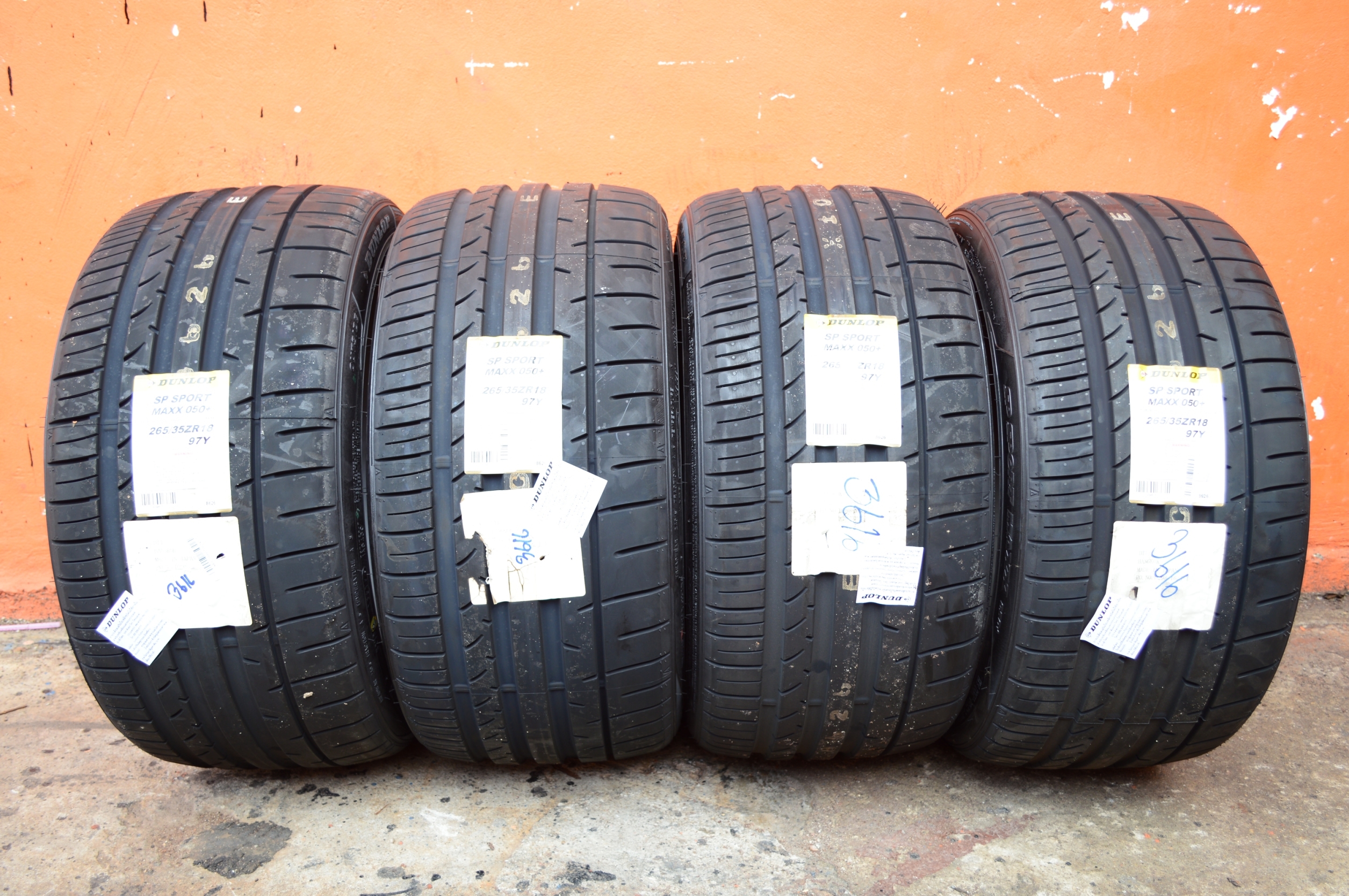 ยางใหม่ DUNLOP SPORTMAXX050+ 265/35-18 เส้น 6800 ปกติ 10000 บาท