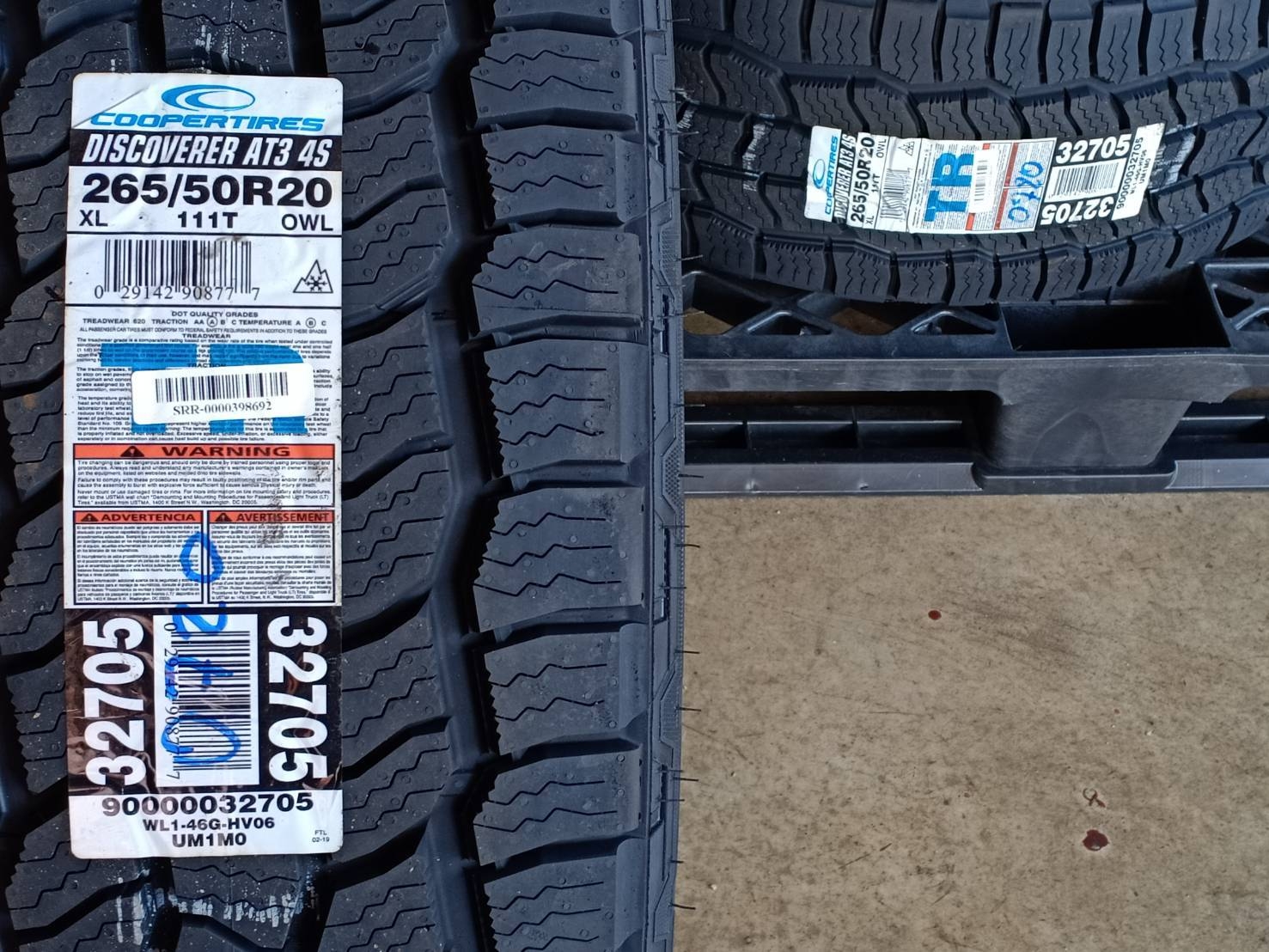 COOPER DISCOVERER AT3 4S 265/50R20 ปี20 ใช้ดีใช้ทน จริงๆ (ตัวหนังสือขาว) MADE IN U.S.A.