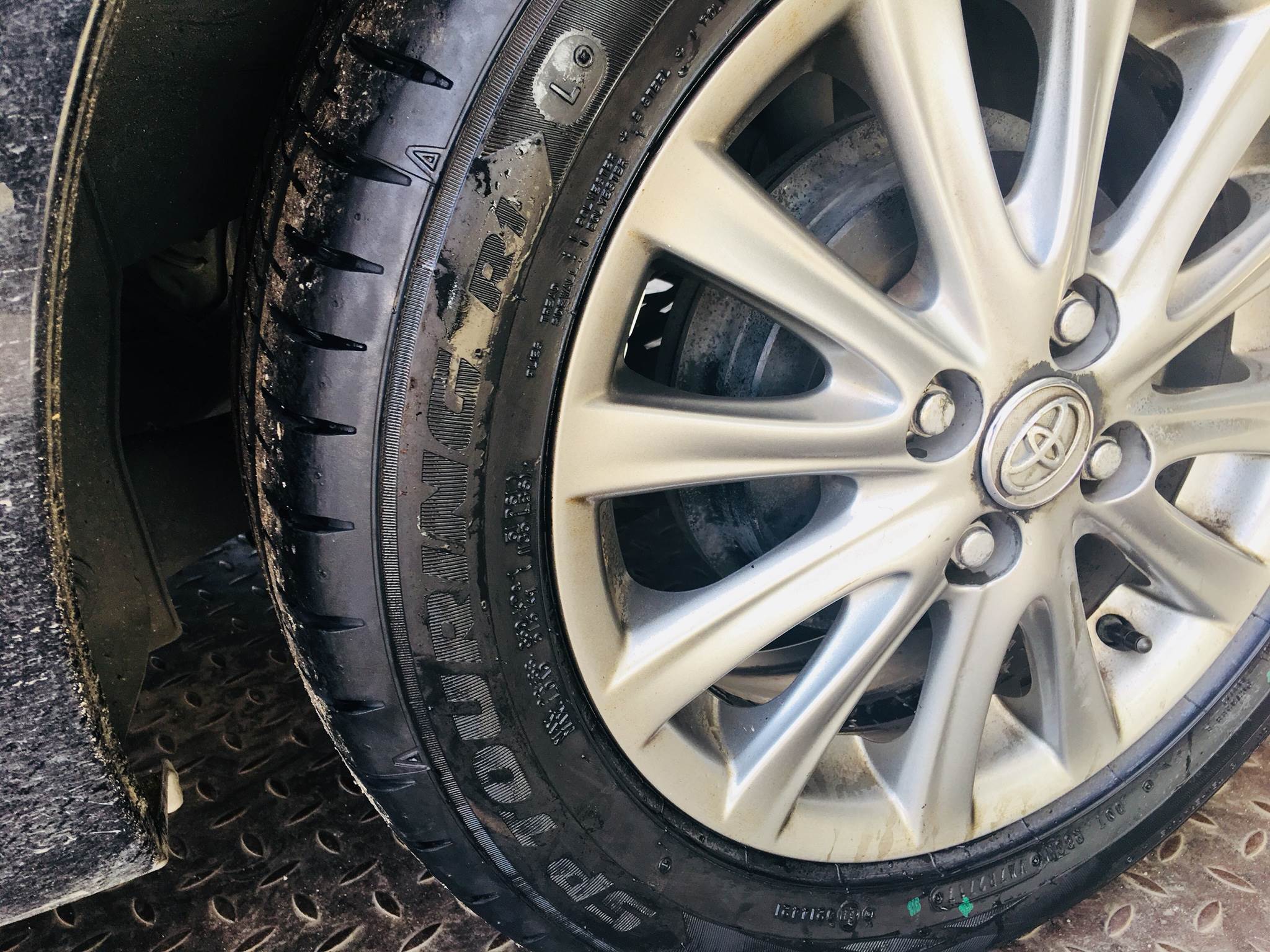 DUNLOP SP TOURING R1 185w60s15 ซื้อ2แถมฟรี2เส้น