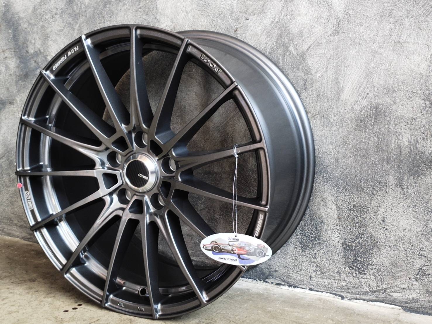 FC01 18X8.5 5X114.3 45 73.1 GGM2QR22S