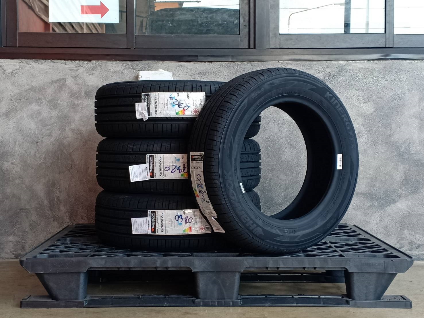 ยางใหม่ HANKOOK H308 185/60-15 ราคาพิเศษ