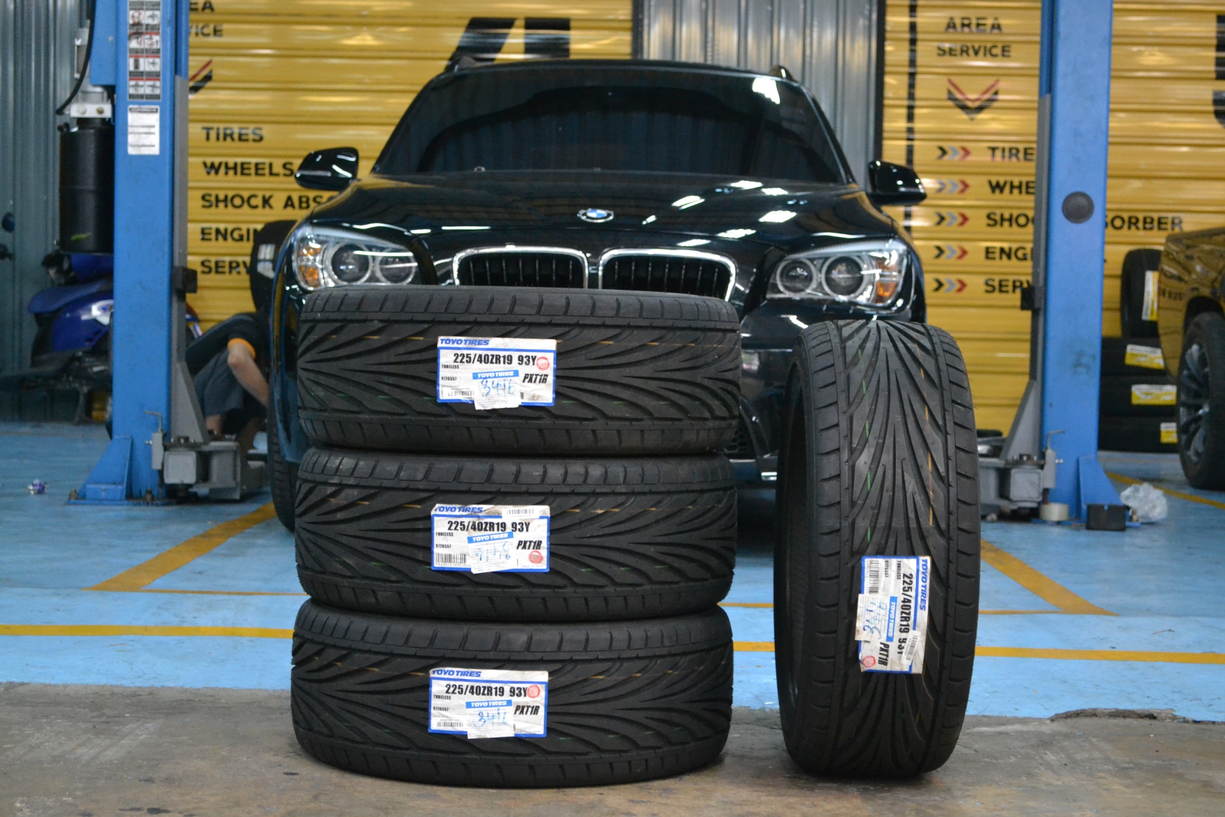 TOYO T1R 225/40-19 ราคาพิเศษ ใส่ BMW