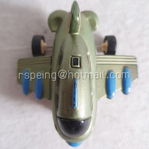 เครื่องบินของเล่น UN Superior สีเขียว