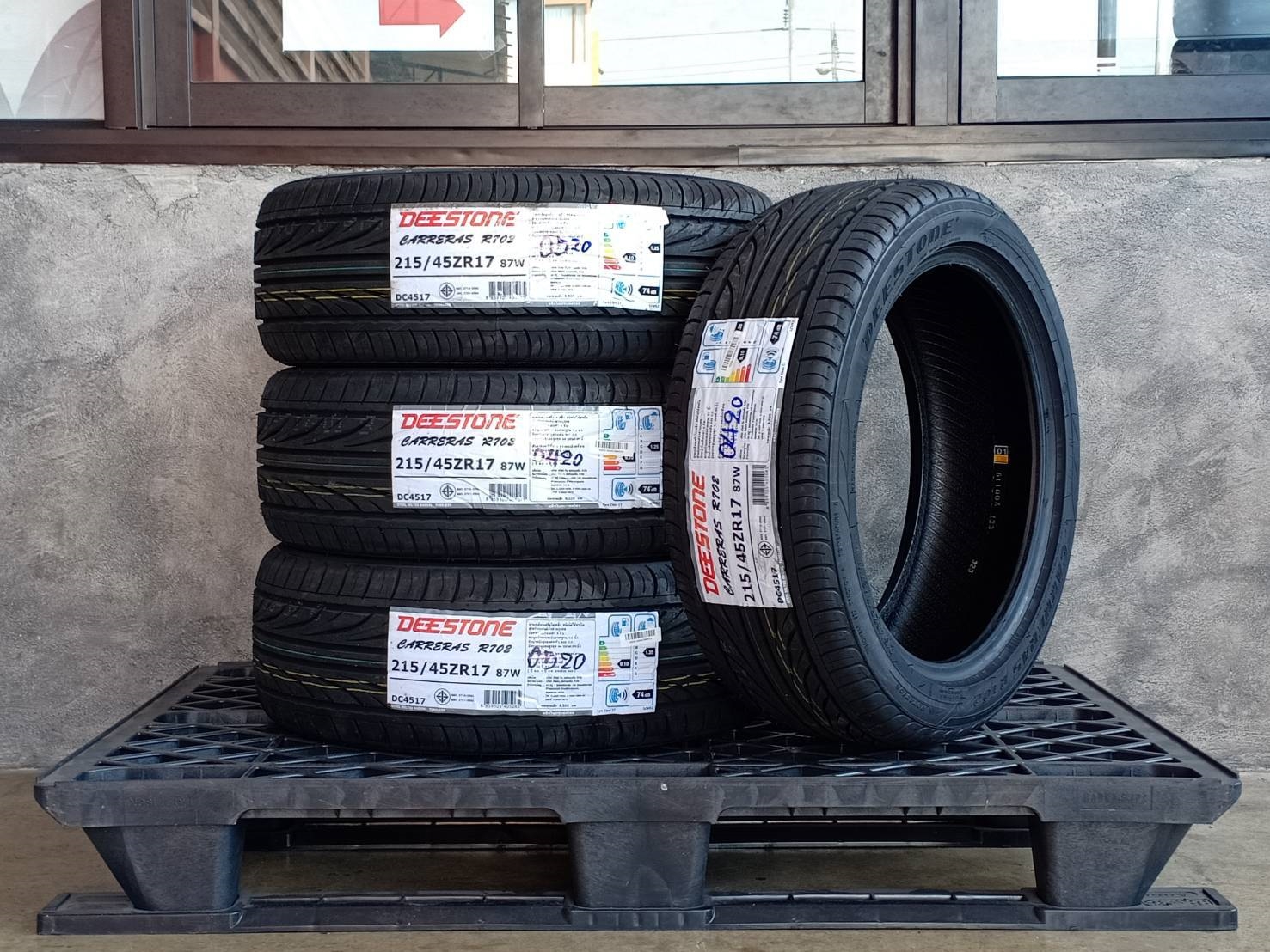 DEESTONE 215/45ZR17 CARRERAS R702 87W MADE IN THAILAND