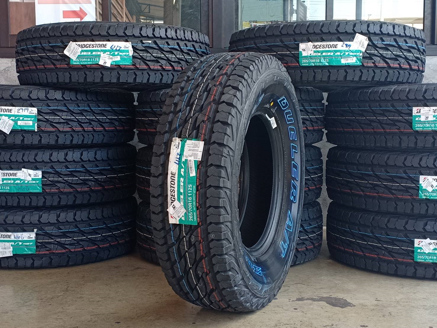 ยางเข้าใหม่ ลดราคา พิเศษ BRIDGESTONE AT697 265/70R16 112S (ปี19)